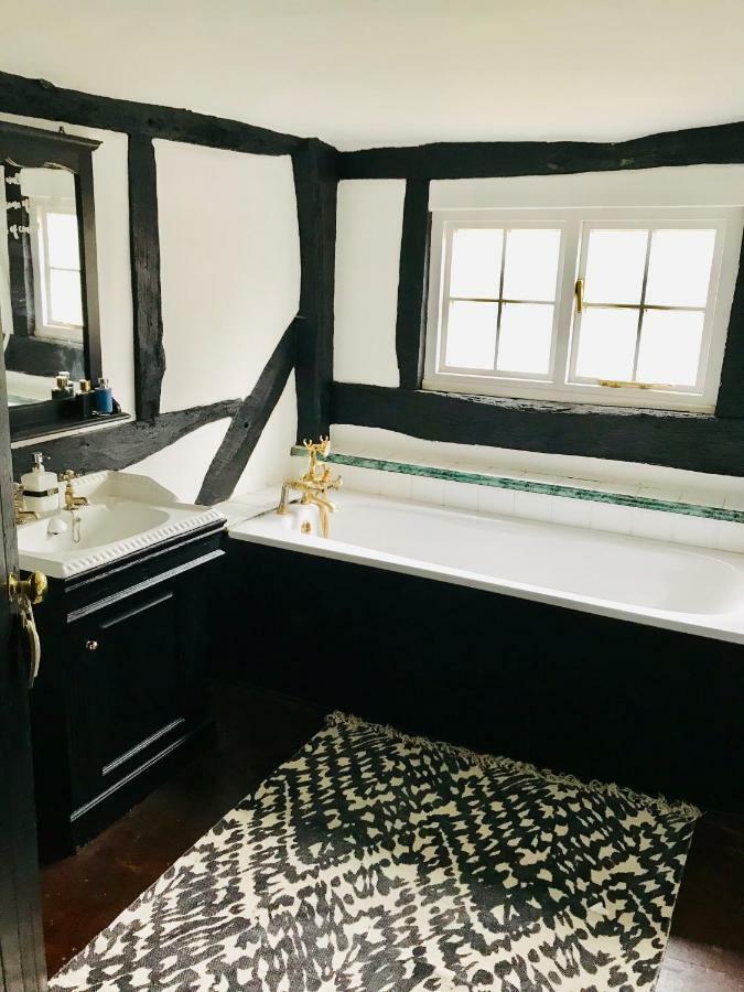 Oldlands Farmhouse Gatwick 홀리 외부 사진